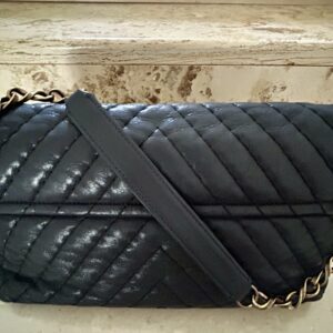 Chanel turn lock iridescent chevron - immagine 6